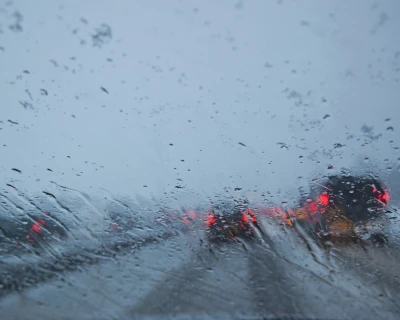 Beperkt zicht door regen op de voorruit